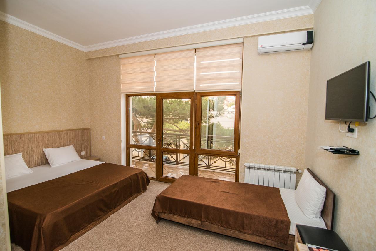 Aef-Butik Hotel Bakoe Buitenkant foto