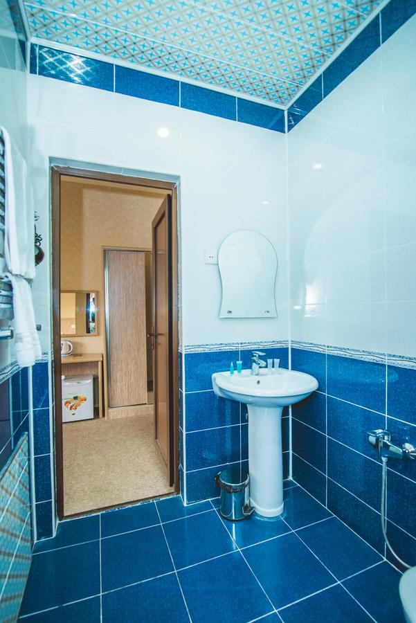 Aef-Butik Hotel Bakoe Buitenkant foto