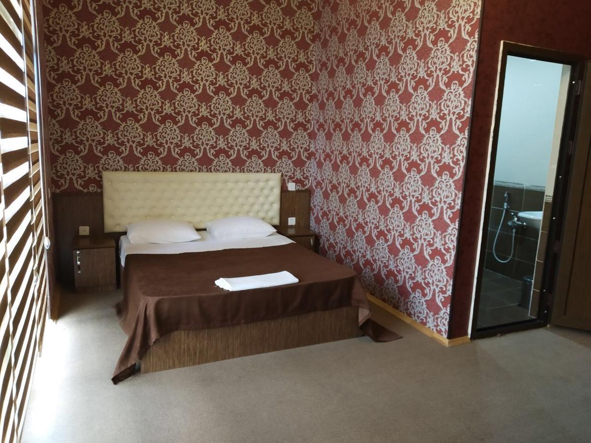 Aef-Butik Hotel Bakoe Buitenkant foto