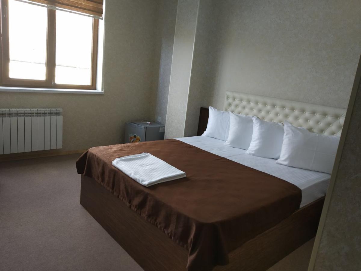 Aef-Butik Hotel Bakoe Buitenkant foto