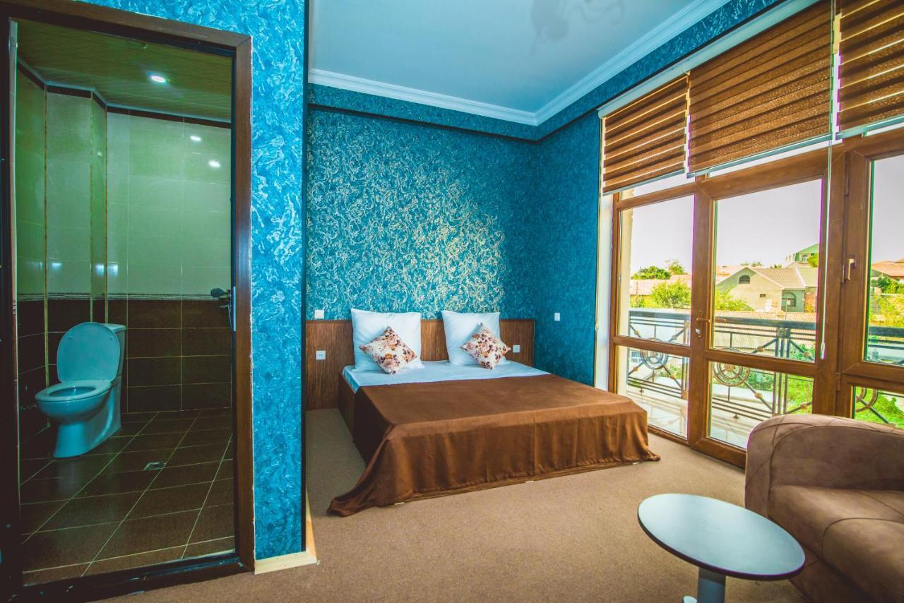 Aef-Butik Hotel Bakoe Buitenkant foto